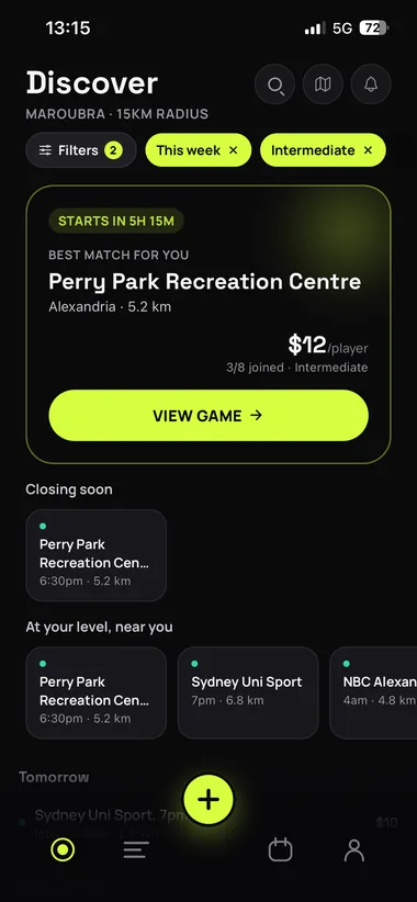 Discover screen listing nearby badminton games